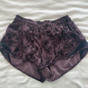 Lululemon Hotty Hot Short 2.5”